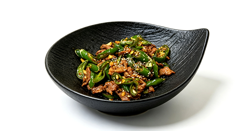 Stir-Fried Beef Slice with Green Chili
