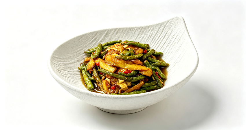Eggplant Stir-Fried with Green Beans